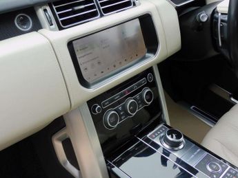 Land Rover RANGE ROVER 4.4 Range Rover Autobiography SDV8 Auto 4WD 5dr