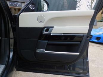 Land Rover RANGE ROVER 4.4 Range Rover Autobiography SDV8 Auto 4WD 5dr