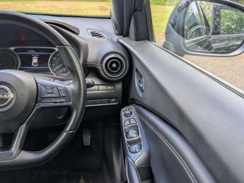 Nissan JUKE 1.6 Juke N-Connecta HEV CVT 5dr