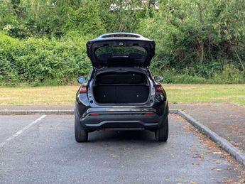 Nissan JUKE 1.6 Juke N-Connecta HEV CVT 5dr