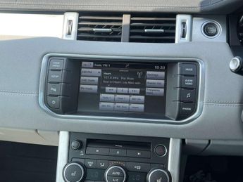 Land Rover RANGE ROVER EVOQUE 2.2 Range Rover Evoque Pure SD4 4WD 5dr