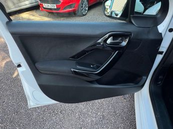 PEUGEOT 208 1.2 208 Access+ 5dr