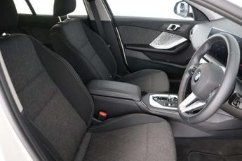 BMW 1 Series 1.5 120i MHT Sport Hatchback 5dr Petrol Hybrid DCT Euro 6 (s/s) 