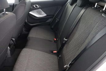 BMW 1 Series 1.5 120i MHT Sport Hatchback 5dr Petrol Hybrid DCT Euro 6 (s/s) 