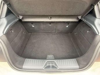 Mercedes-Benz A-CLASS 1.6 A 200 AMG Line Auto 5dr