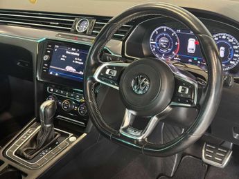 Volkswagen PASSAT 2.0 Passat R-Line TDI BlueMotion Technology Semi-Auto 5dr