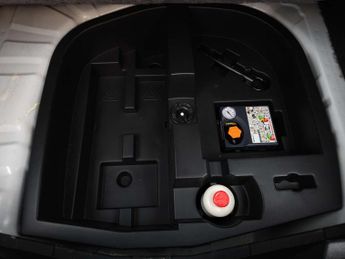 Nissan Juke 1.0 Juke N-Connecta DiG-T Semi-Auto 5dr