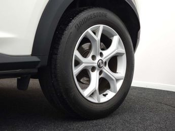 Nissan Juke 1.0 Juke N-Connecta DiG-T Semi-Auto 5dr