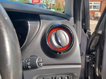 Renault CAPTUR 1.5 Captur Signature Nav dCi Auto 5dr