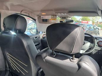 Renault CAPTUR 1.5 Captur Signature Nav dCi Auto 5dr