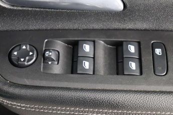 Vauxhall Mokka Electric 50kWh Ultimate SUV 5dr Electric Auto (136 ps)