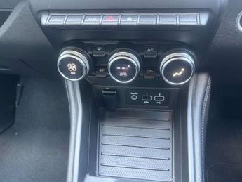 RENAULT ZOE Zoe Iconic Rapid Charge EV 50 5dr