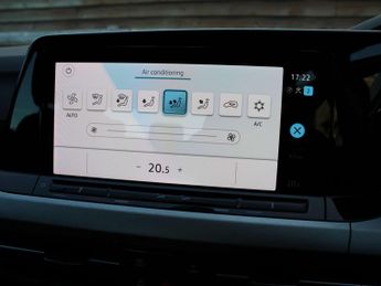 VOLKSWAGEN GOLF 1.5 eTSI Life Auto 5dr