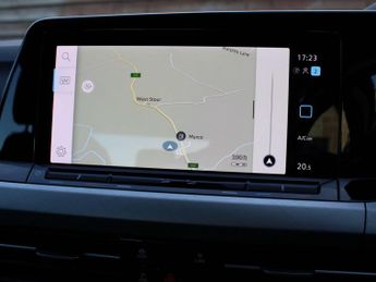VOLKSWAGEN GOLF 1.5 eTSI Life Auto 5dr