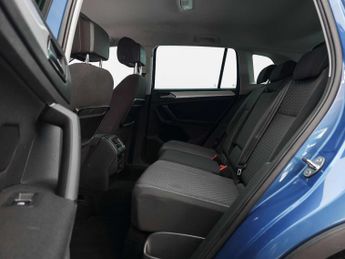 VOLKSWAGEN TIGUAN 2.0 Tiguan SE Nav TDI BlueMotion Technology 4Motion Semi-Auto 4W