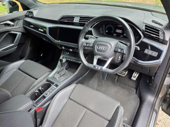 AUDI Q3 1.5 Q3 Black Edition 35 TFSI MHEV Semi-Auto 5dr