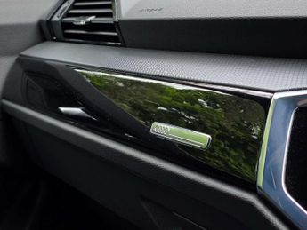 AUDI Q3 1.5 Q3 Black Edition 35 TFSI MHEV Semi-Auto 5dr