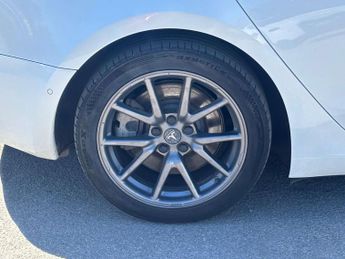 TESLA MODEL 3 Model 3 Long Range AWD 4WD 4dr