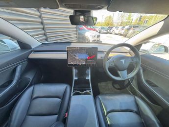 TESLA MODEL 3 Model 3 Long Range AWD 4WD 4dr