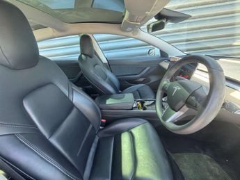 TESLA MODEL 3 Model 3 Long Range AWD 4WD 4dr