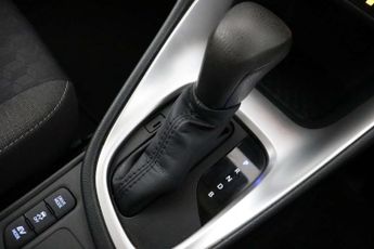 Toyota Yaris 1.5 VVT-h Icon Hatchback 5dr Petrol Hybrid E-CVT Euro 6 (s/s) (1