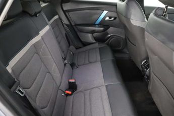 Citroen e-C4 50kWh Shine Hatchback 5dr Electric Auto (136 ps)