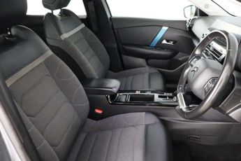 Citroen e-C4 50kWh Shine Hatchback 5dr Electric Auto (136 ps)