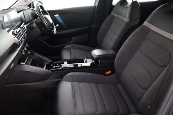 Citroen e-C4 50kWh Shine Hatchback 5dr Electric Auto (136 ps)