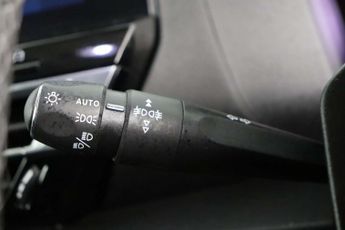 Citroen e-C4 50kWh Shine Hatchback 5dr Electric Auto (136 ps)
