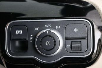 Mercedes-Benz A Class 2.0 A200d Sport (Executive) Hatchback 5dr Diesel 8G-DCT Euro 6 (