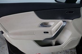 Mercedes-Benz A Class 2.0 A200d Sport (Executive) Hatchback 5dr Diesel 8G-DCT Euro 6 (