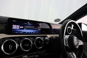 Mercedes-Benz A Class 2.0 A200d Sport (Executive) Hatchback 5dr Diesel 8G-DCT Euro 6 (