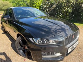 Jaguar XE 2.0 XE R-Sport D Auto 4dr