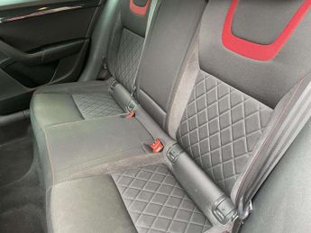 Skoda Octavia 2.0 Octavia vRS TSi Semi-Auto 5dr