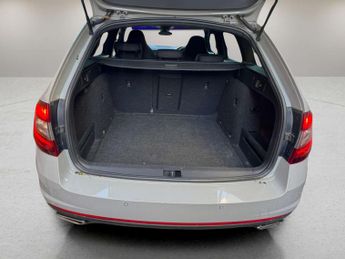 Skoda Octavia 2.0 Octavia vRS TSi Semi-Auto 5dr