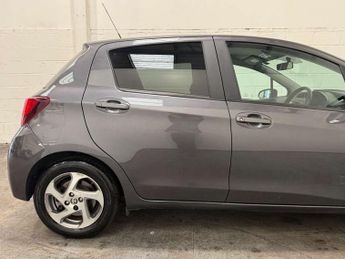 Toyota Yaris 1.5 VVT-h Icon Hatchback 5dr Petrol Hybrid E-CVT Euro 6 (101 ps)