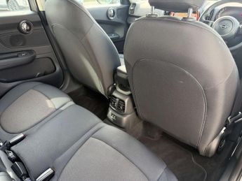 MINI COUNTRYMAN 1.5 Countryman Cooper Classic Auto 5dr