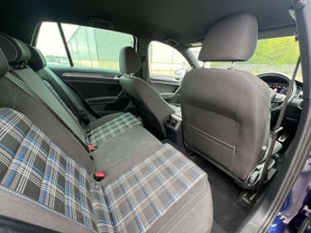 VOLKSWAGEN GOLF 1.4 Golf GTE Advance Semi-Automatic 5dr - NATIONAL DELIVERY*
