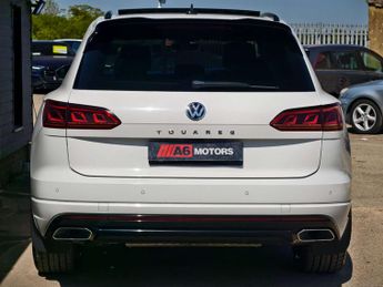 Volkswagen TOUAREG 3.0 Touareg V6 Black Edition TDI Auto 4WD 5dr