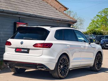 Volkswagen TOUAREG 3.0 Touareg V6 Black Edition TDI Auto 4WD 5dr