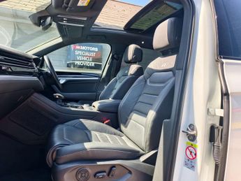 Volkswagen TOUAREG 3.0 Touareg V6 Black Edition TDI Auto 4WD 5dr
