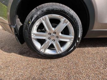 Land Rover DISCOVERY SPORT 2.0 Discovery Sport HSE TD4 Auto 4WD 5dr