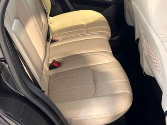 Land Rover Range Rover Evoque 2.0 TD4 SE Tech SUV 5dr Diesel Auto 4WD Euro 6 (s/s) (180 ps)