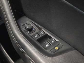 Volkswagen PASSAT 2.0 Passat R-Line TDI BlueMotion Technology Semi-Auto 4dr