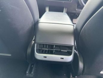 TESLA MODEL 3 Model 3 Standard Range + 4dr
