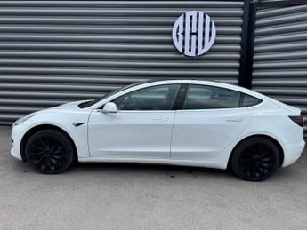 TESLA MODEL 3 Model 3 Standard Range + 4dr