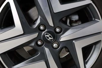 Hyundai BAYON 1.0 T-GDi MHEV Premium SUV 5dr Petrol Hybrid DCT Euro 6 (s/s) (1