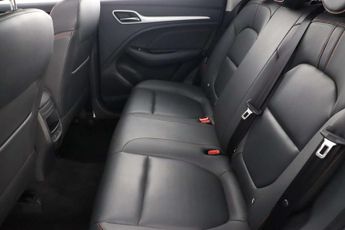 MG MG ZS 1.0 T-GDI Exclusive SUV 5dr Petrol Manual Euro 6 (111 ps)
