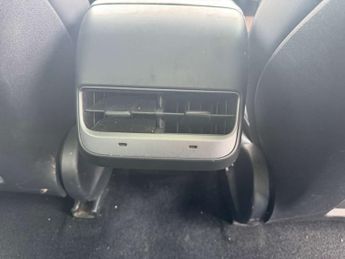 TESLA MODEL 3 Model 3 Standard Range + 4dr