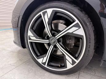 Audi A4 2.0 A4 Black Edition 35 TFSI MHEV Semi-Auto 5dr